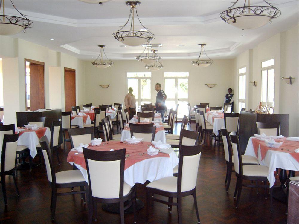 Lake Victoria Hotel Ентебе Екстериор снимка