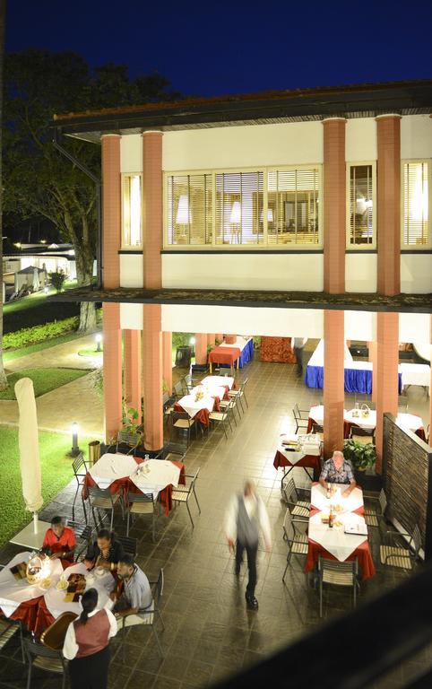 Lake Victoria Hotel Ентебе Екстериор снимка
